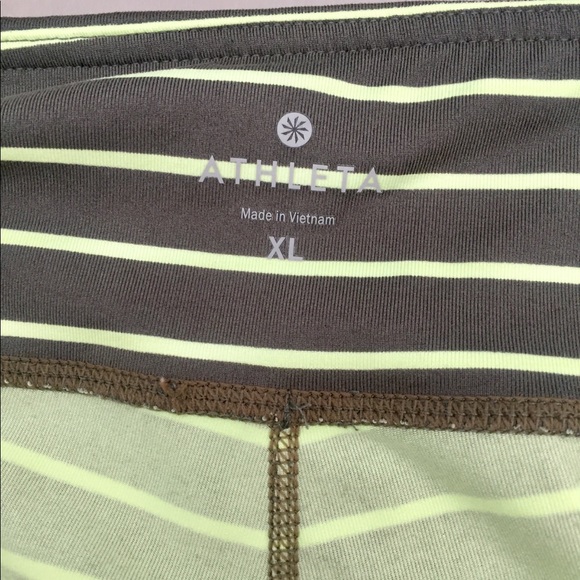 Athleta Workout Capri Pant - Picture 3 of 5